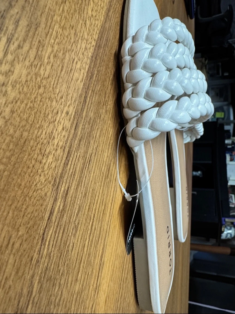 NWT Torrid White Braided Multi-Strap Slide Sandals - Picture 5 of 7